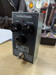 Гитарная педаль TC Electronic Fangs Metal Distortion