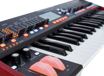 BEHRINGER DEEPMIND 6